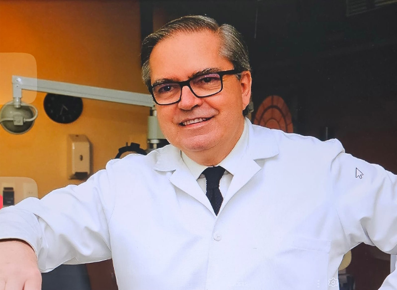 Dr. Newton Vale
